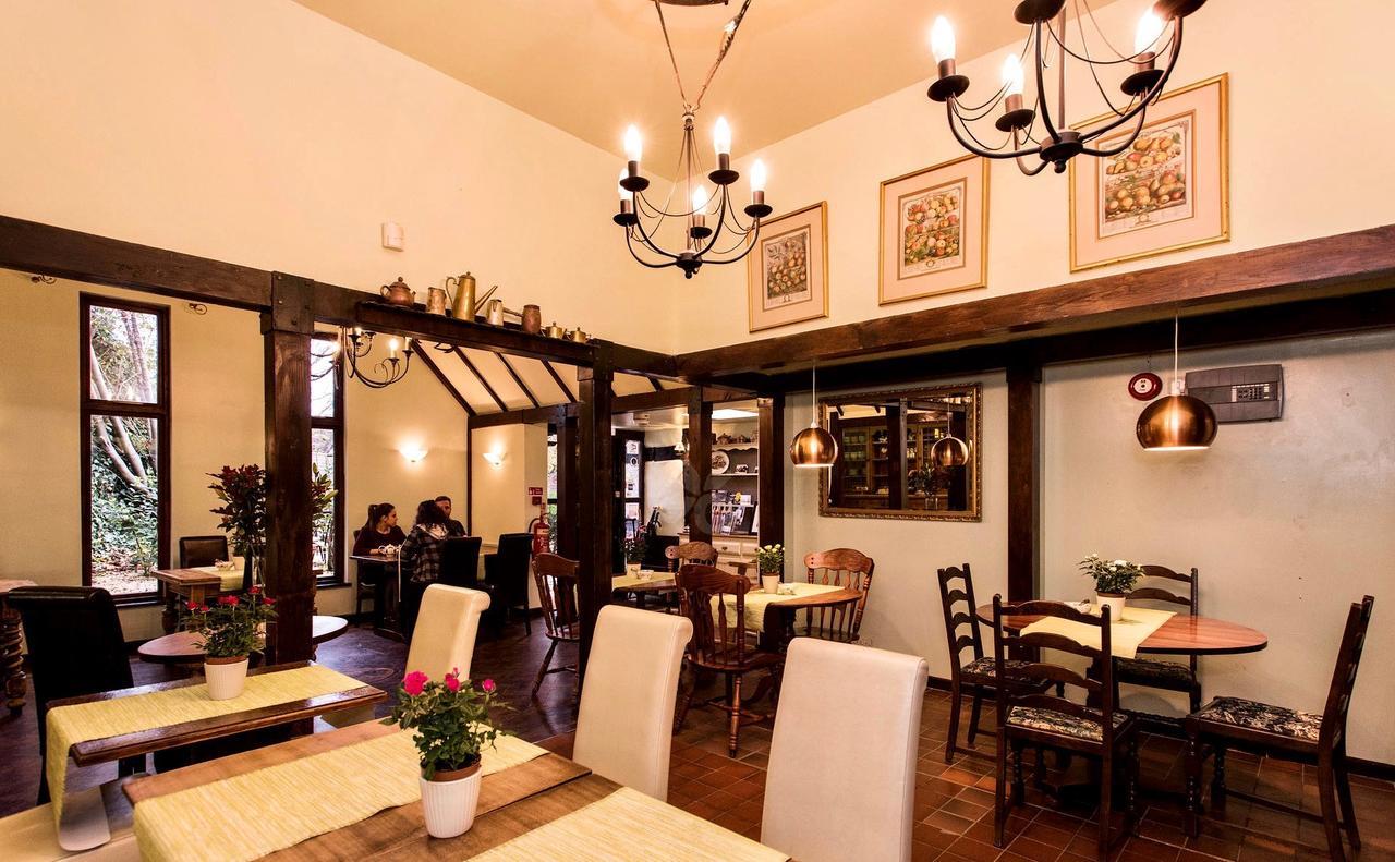 Thatched Cottage Hotel Брокенхёрст Экстерьер фото